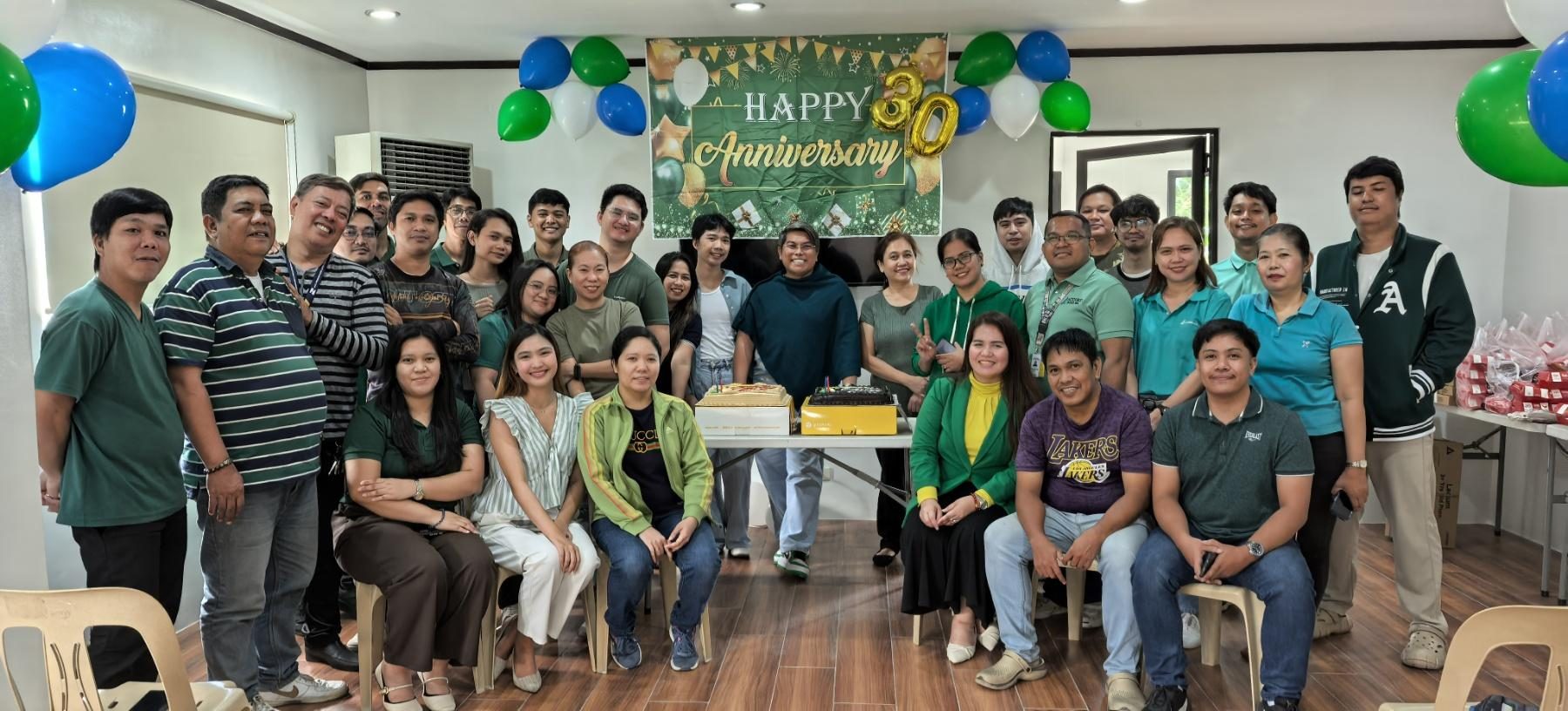 Accord ACES employees celebrating the company's 30th anniversary